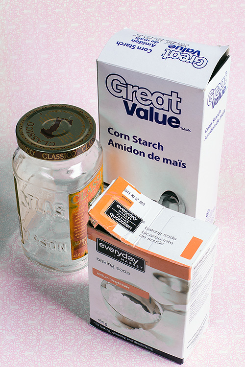 cornstarch baking soda and mason jar