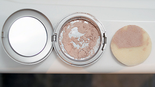 fixed makeup compact